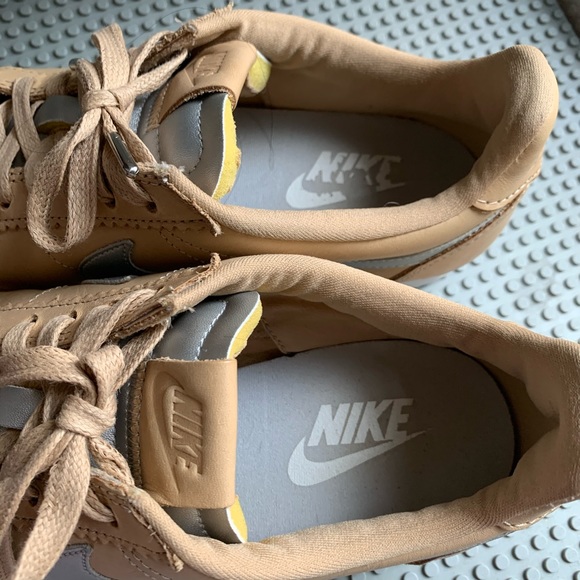 WMNS NIKE CORTEZ NBX VACHETTA TAN 6.5 - Picture 3 of 5